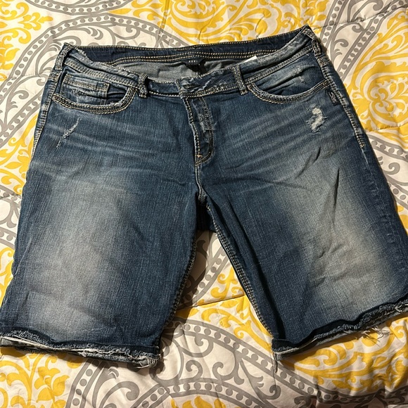 Silver Suki Bermuda shorts - Picture 1 of 8